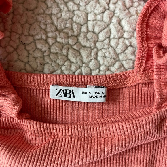 ZARA RUFFLE STRAP CROP TOP - Picture 2 of 3
